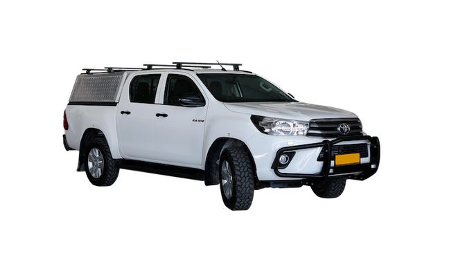 Budget Toyota Hilux 2.4TD 4×4 (Automatic)