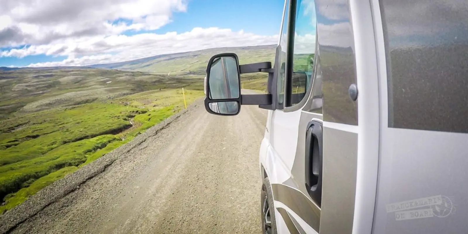Illustration liée à un road-trip en camping-car en Islande